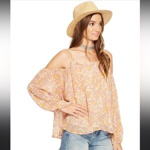 ASTR - Josephine Cold Shoulder Top